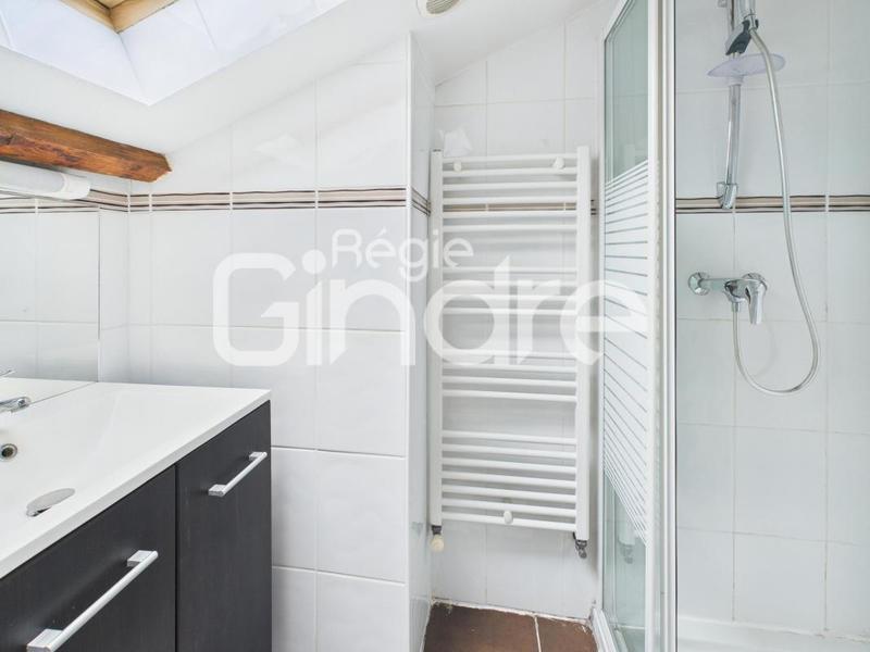 Appartement - 80 m² - 5 pièces