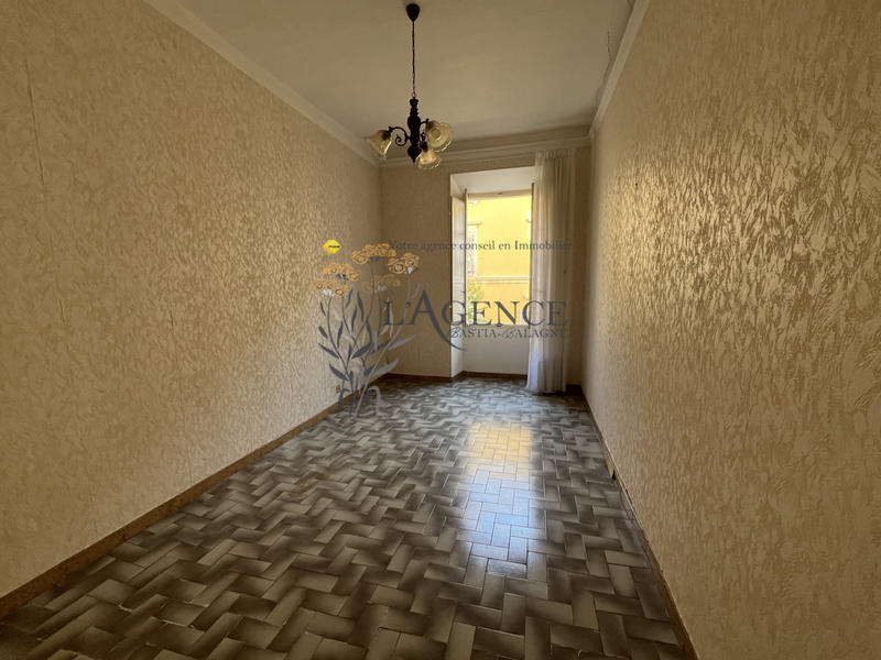 Appartement - 93 m² - 4 pièces