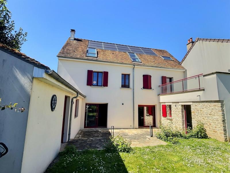 Maison - 212 m² - 5 pièces