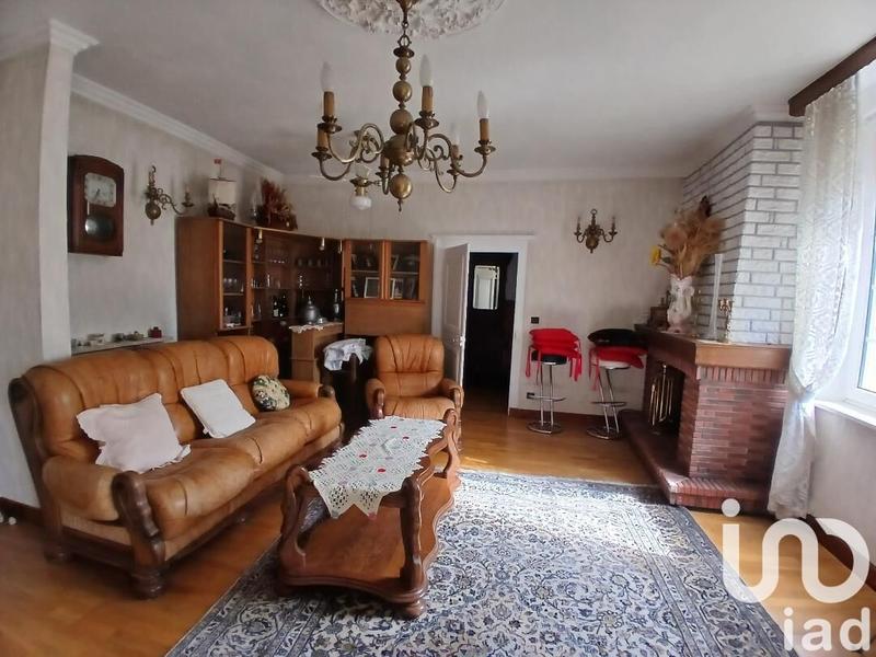 Maison - 220 m² - 8 pièces