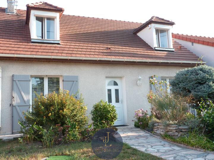 Maison - 97 m² - 5 pièces