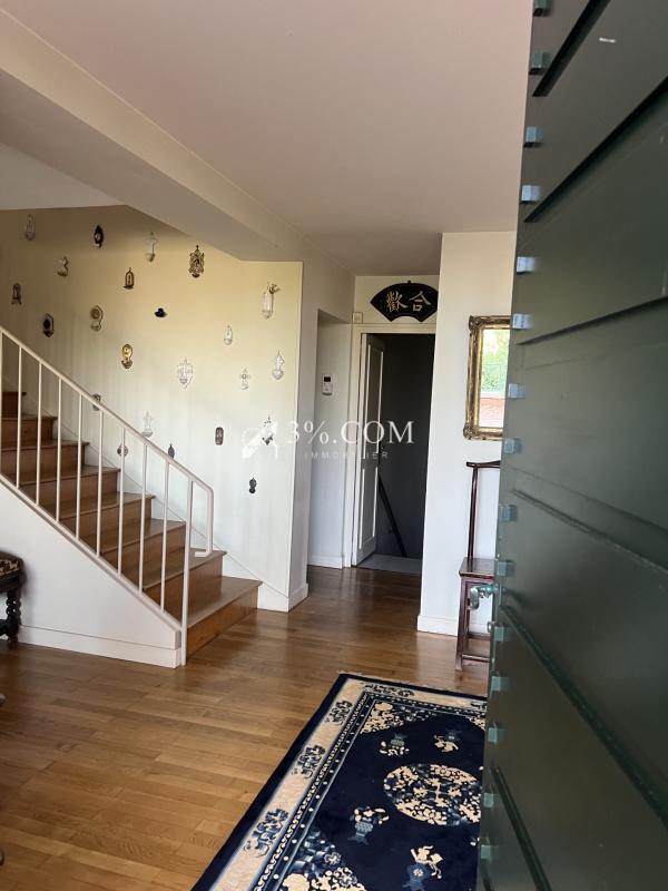 Propriété - 281 m² - 7 pièces