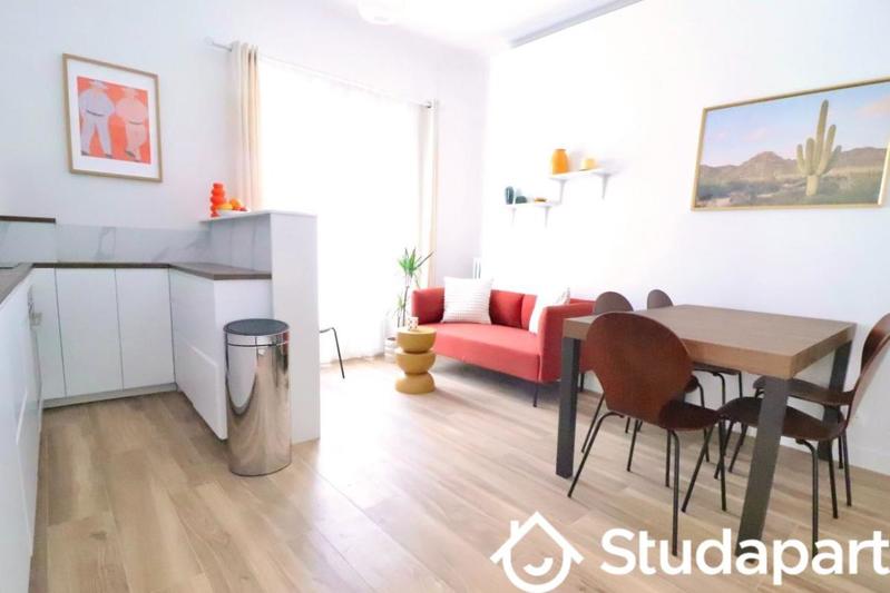 Chambre - 9 m² - 1 pièce