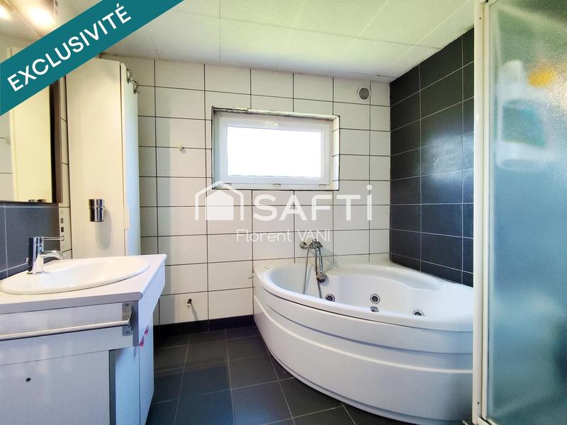 Maison - 90 m² - 5 pièces