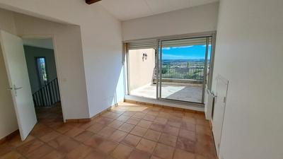 Maison - 208 m² - 6 pièces