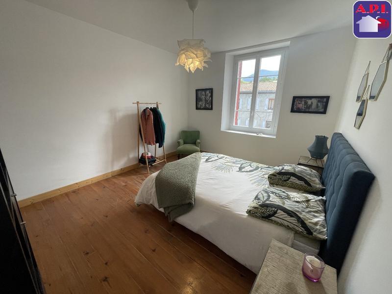 Maison - 186 m² - 8 pièces