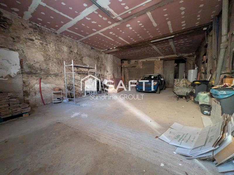 Maison - 250 m² - 10 pièces