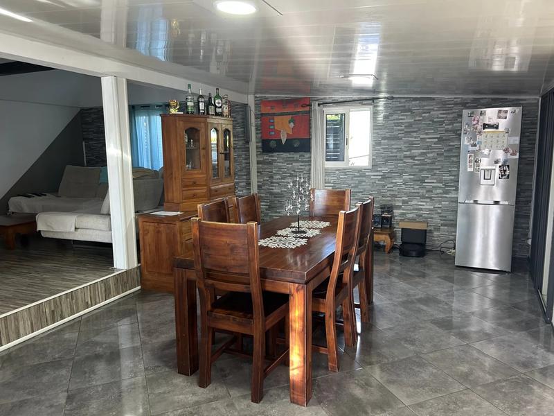 Maison - 163 m² - 8 pièces