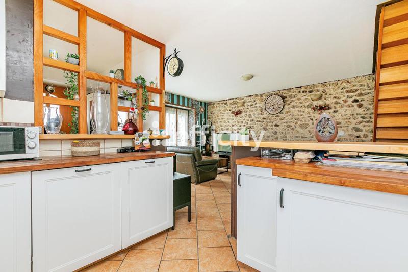 Maison - 94 m² - 5 pièces