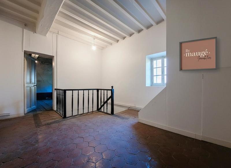 Maison - 220 m² - 5 pièces