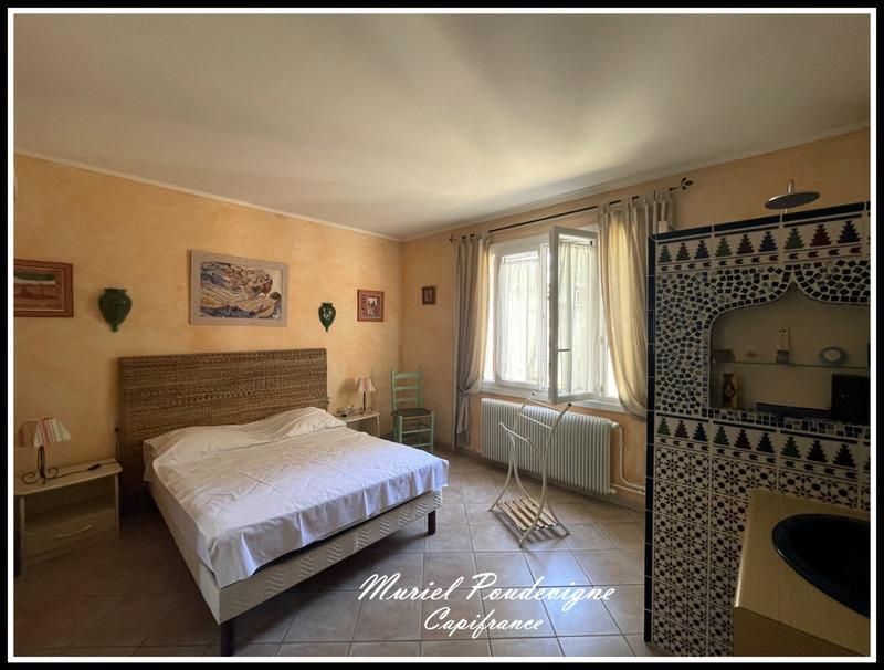 Maison - 212 m² - 8 pièces