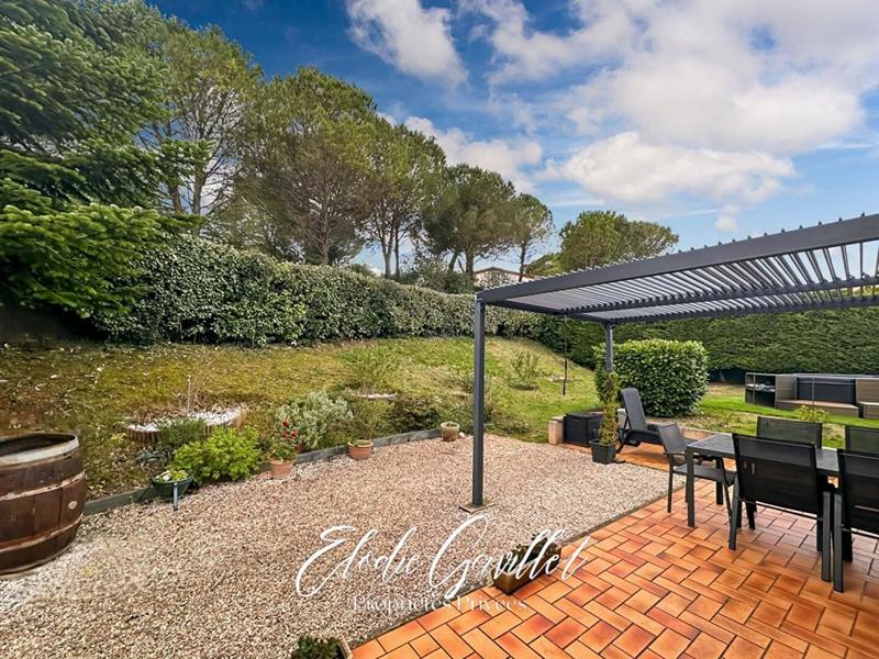 Maison - 95 m² - 5 pièces