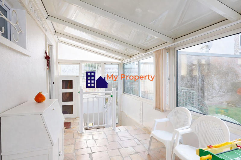 Maison - 92 m² - 5 pièces