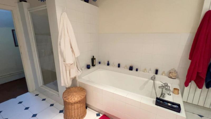 Propriété - 407 m² - 13 pièces