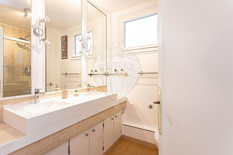 Appartement - 90 m² - 3 pièces