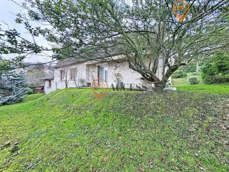 Maison - 206 m² - 7 pièces