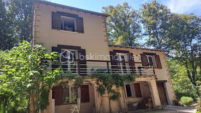 Maison traditionnelle - 108 m² - 5 pièces