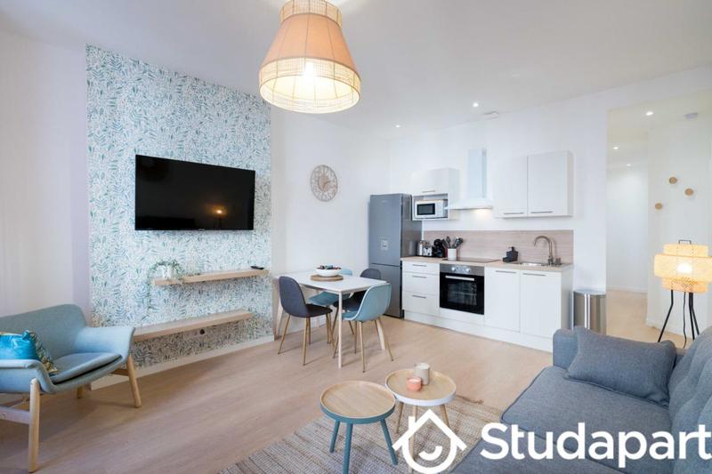 Chambre - 13 m² - 1 pièce