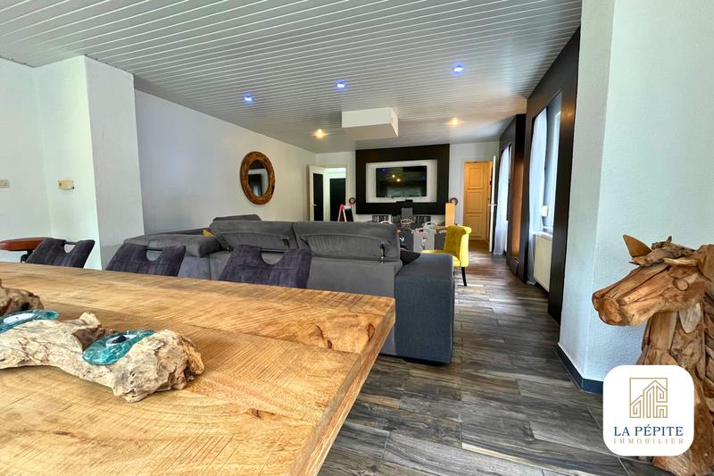 Propriété - 230 m² - 8 pièces