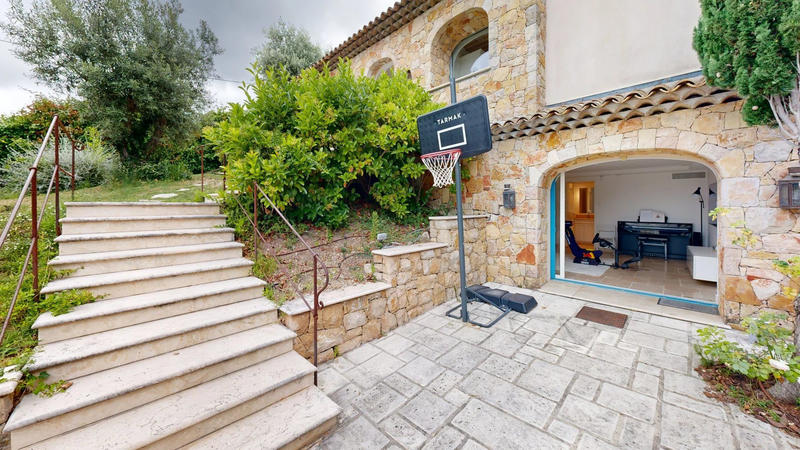 Maison - 200 m² - 6 pièces