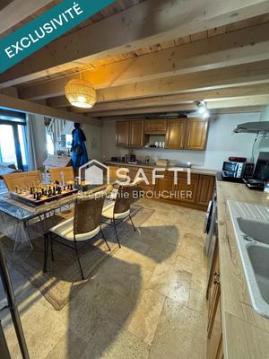 Maison - 97 m² - 6 pièces