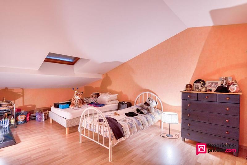 Maison - 274 m² - 8 pièces