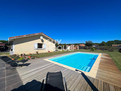 Maison - 93 m² - 4 pièces