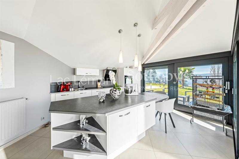 Maison - 200 m² - 6 pièces