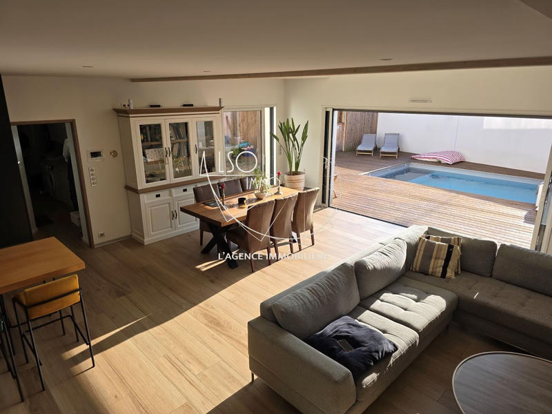 Maison traditionnelle - 172 m² - 5 pièces