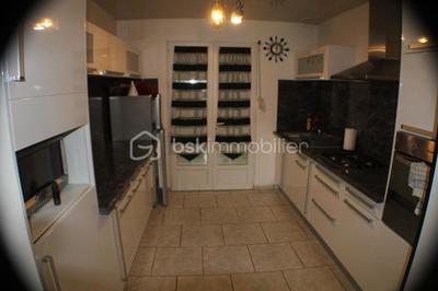 Maison - 93 m² - 5 pièces