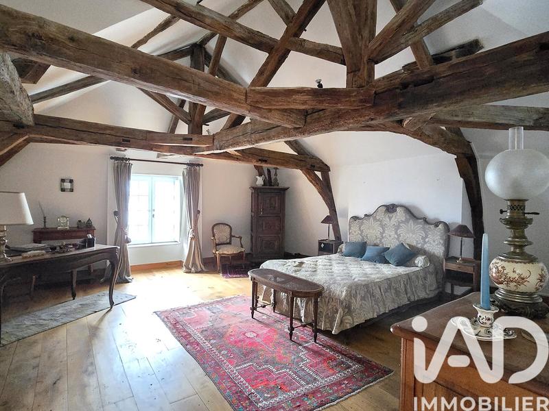 Maison - 495 m² - 10 pièces