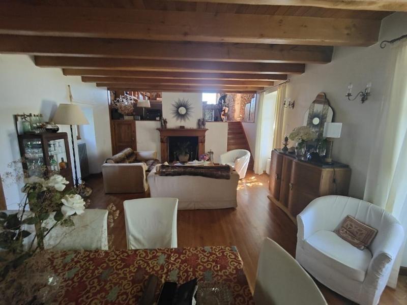 Maison - 179 m² - 7 pièces