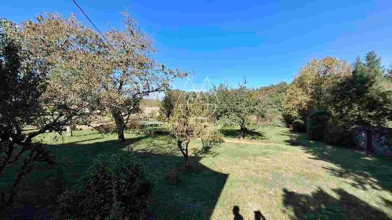 Château - 400 m² - 15 pièces