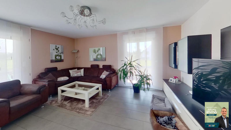 Maison - 260 m² - 6 pièces