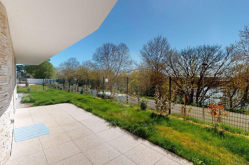 Appartement - 95 m² - 4 pièces