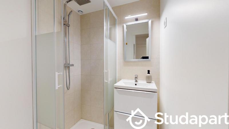 Chambre - 9 m² - 1 pièce