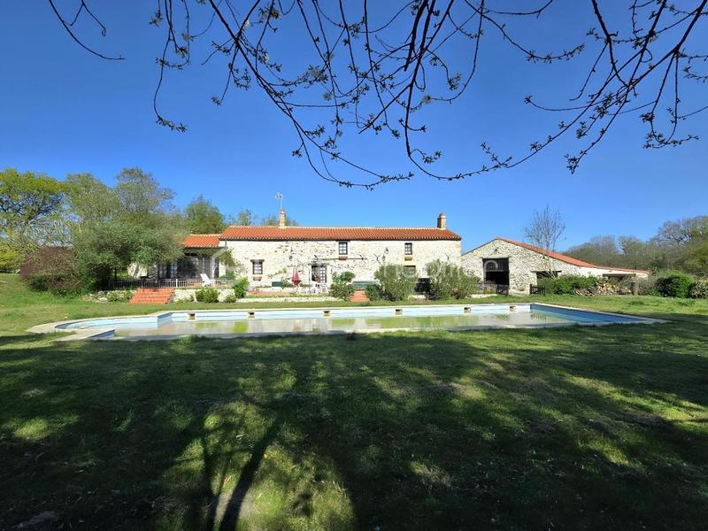 Longère - 200 m² - 7 pièces