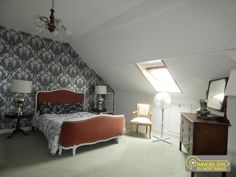 Maison - 330 m² - 7 pièces