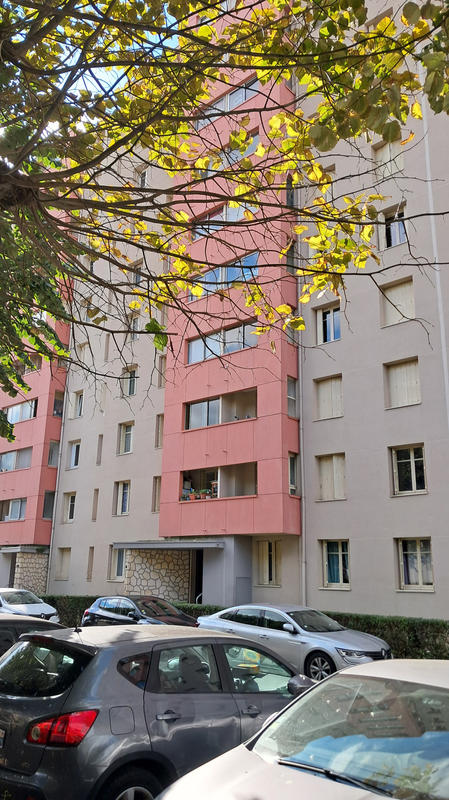 Appartement - 64 m² - 4 pièces