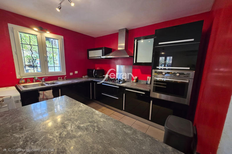 Maison - 95 m² - 5 pièces