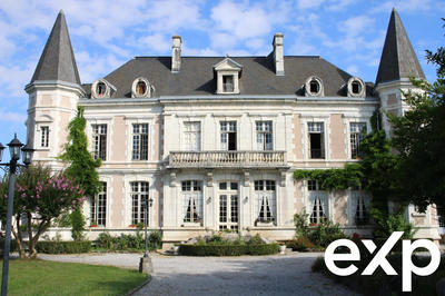 Château - 1 800 m² - 37 pièces