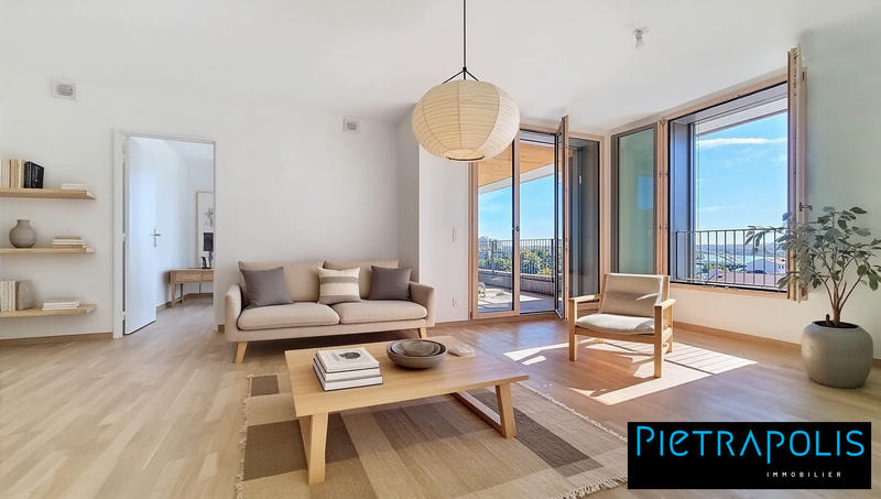 Appartement - 93 m² - 4 pièces