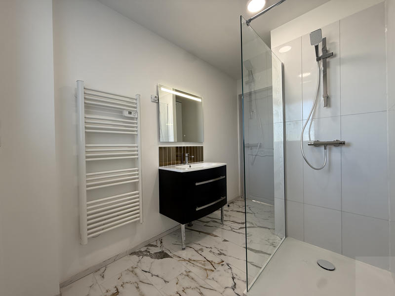 Appartement - 97 m² - 5 pièces