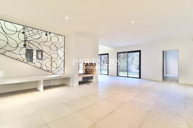 Maison - 182 m² - 5 pièces