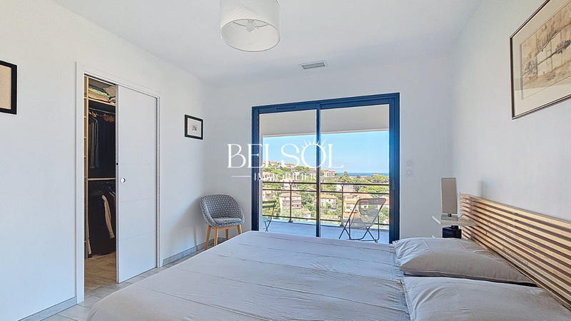 Maison contemporaine - 160 m² - 4 pièces