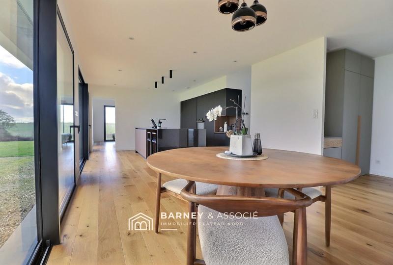 Maison contemporaine - 131 m² - 6 pièces