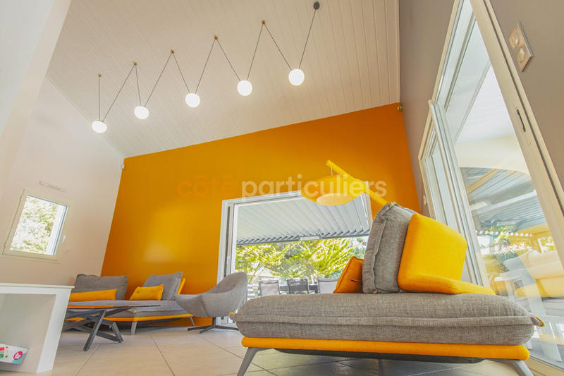 Maison d'architecte - 251 m² - 12 pièces