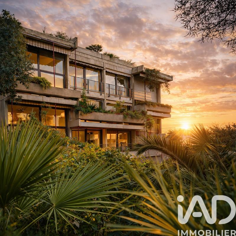 Appartement - 102 m² - 4 pièces