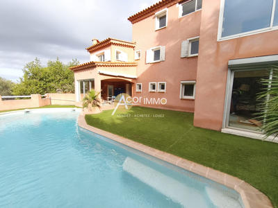 Maison - 170 m² - 7 pièces