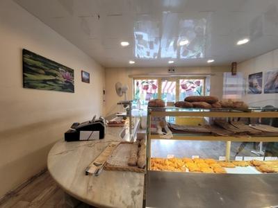 Local commercial - 240 m² - 11 pièces